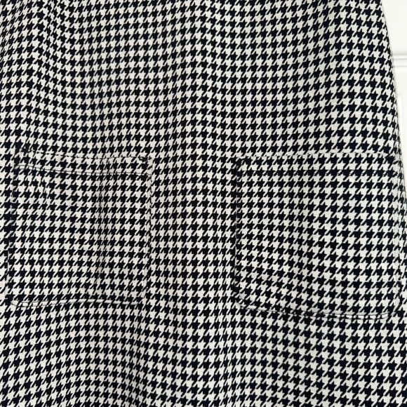 Old Navy Girls Sleeveless Jacquard-Knit Pocket Dress - Picture 4 of 8